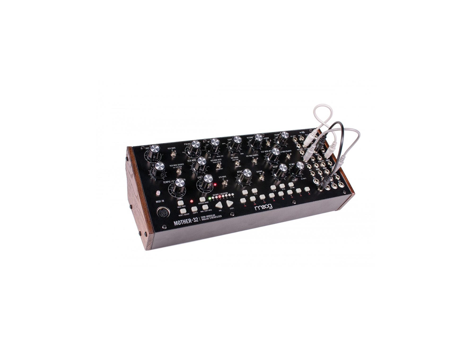 Moog Mother-32